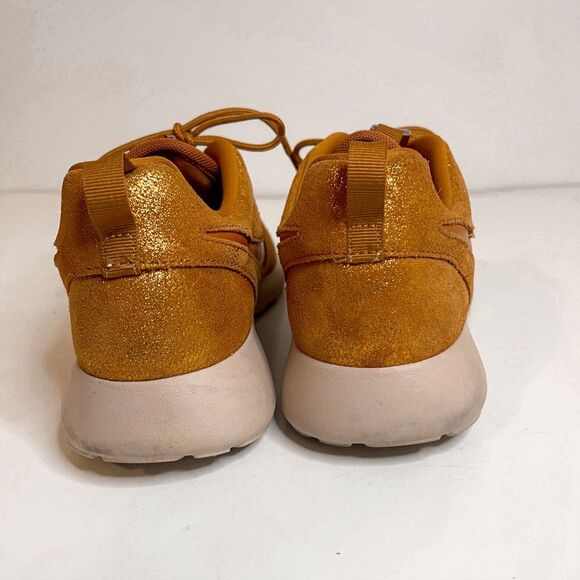Nike Roshe Run Orange Metallic Sneakers Size 8 - Picture 4 of 8